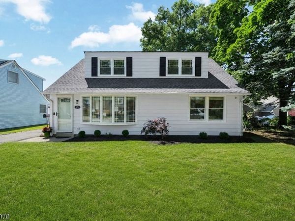 25 Parker Ave, Rochelle Park, NJ 07662