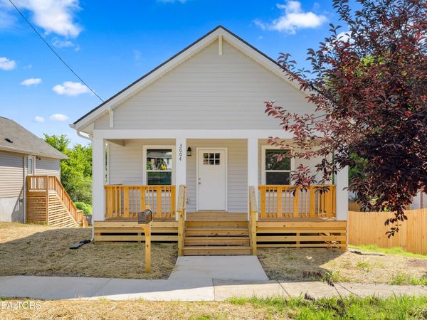 3004 Johnston St, Knoxville, TN 37921