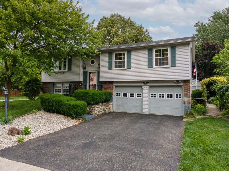206 Brookwood Drive, Englewood, OH 45322 Photo 1