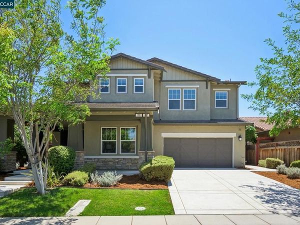 700 W Esplanade, Mountain House, CA 95391