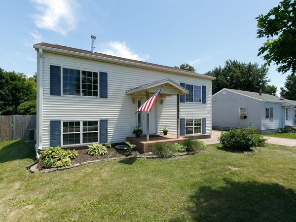 614 6TH Street , Colona, IL 61241