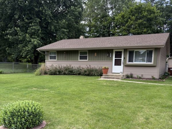 6735 Country Lane, Rockford, IL 61109