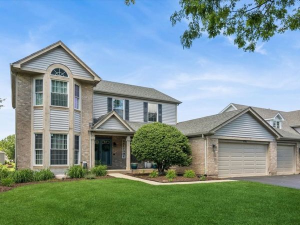 490 Flora Drive , Algonquin, IL 60102