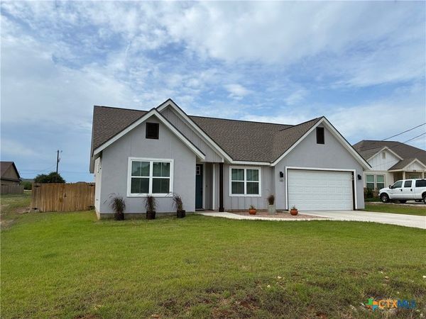 110 Hiram Cook , Blanco, TX 78606
