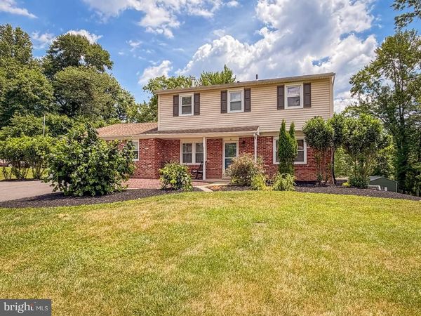244 STRAWBERRY CIRCLE, LANGHORNE, PA 19047