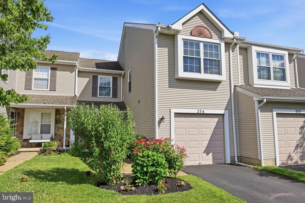254 SEQUOIA DRIVE, NEWTOWN, PA 18940
