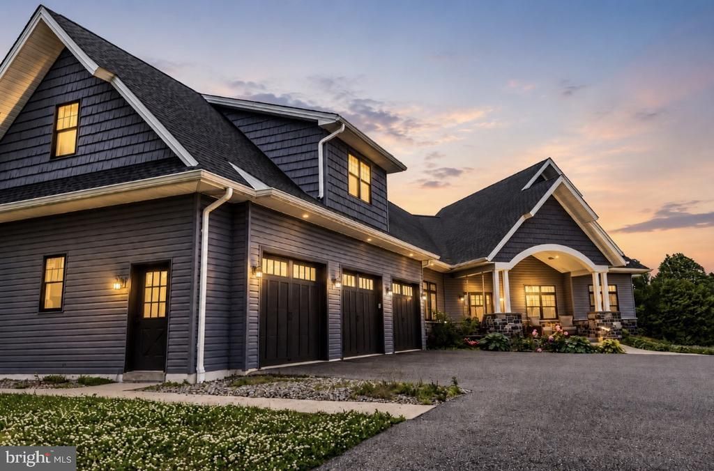 410 WALNUTTOWN ROAD, FLEETWOOD, PA 19522
