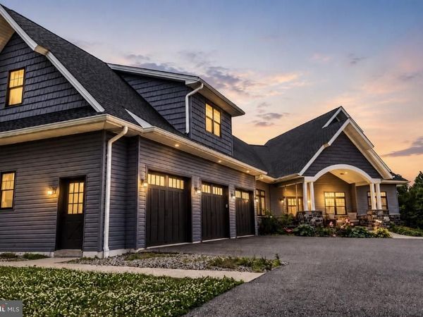 410 WALNUTTOWN ROAD, FLEETWOOD, PA 19522