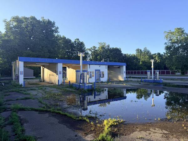 730 N Main Street, Lawton, MI 49065