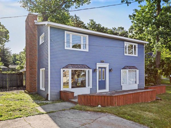 1372 Burlington Drive, Hickory Corners, MI 49060