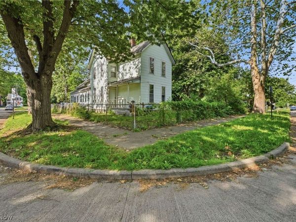6701 Hope Avenue , Cleveland, OH 44102