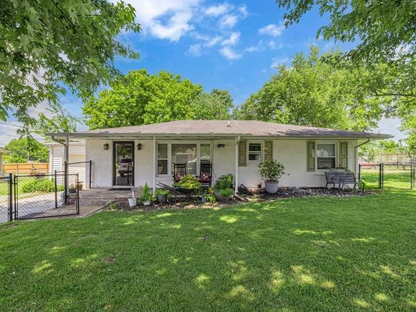 222 Oakwood Avenue, Clinton, TN 37716