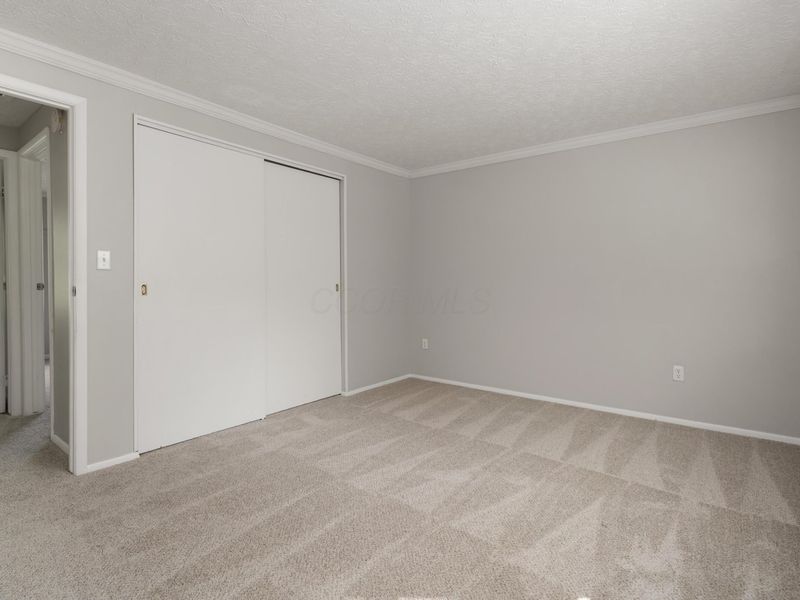 3736 Dolomite Drive , Columbus, OH 43230 Photo 14