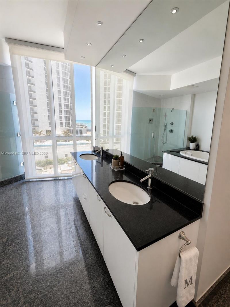 15811 Collins Ave , Unit 701, Sunny Isles Beach, FL 33160 Photo