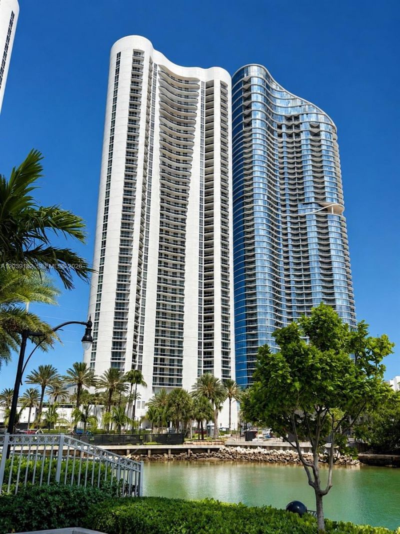 15811 Collins Ave , Unit 701, Sunny Isles Beach, FL 33160 Photo