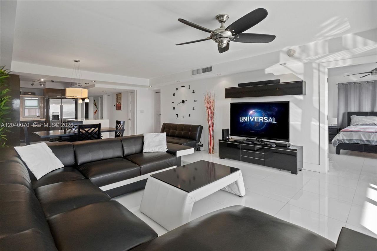 3050 N Palm Aire Dr , Unit 710, Pompano Beach, FL 33069 Photo