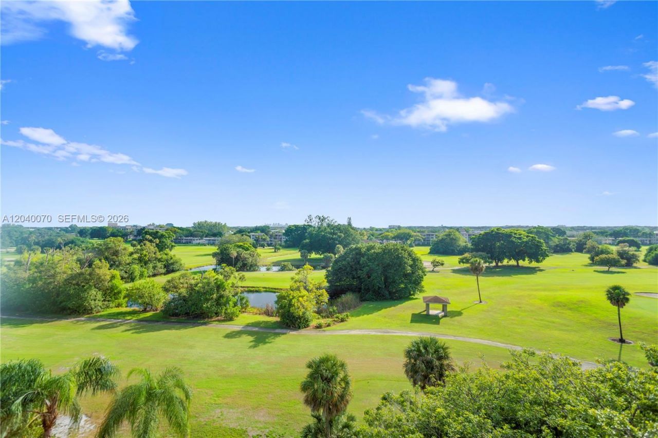 3050 N Palm Aire Dr , Unit 710, Pompano Beach, FL 33069 Photo