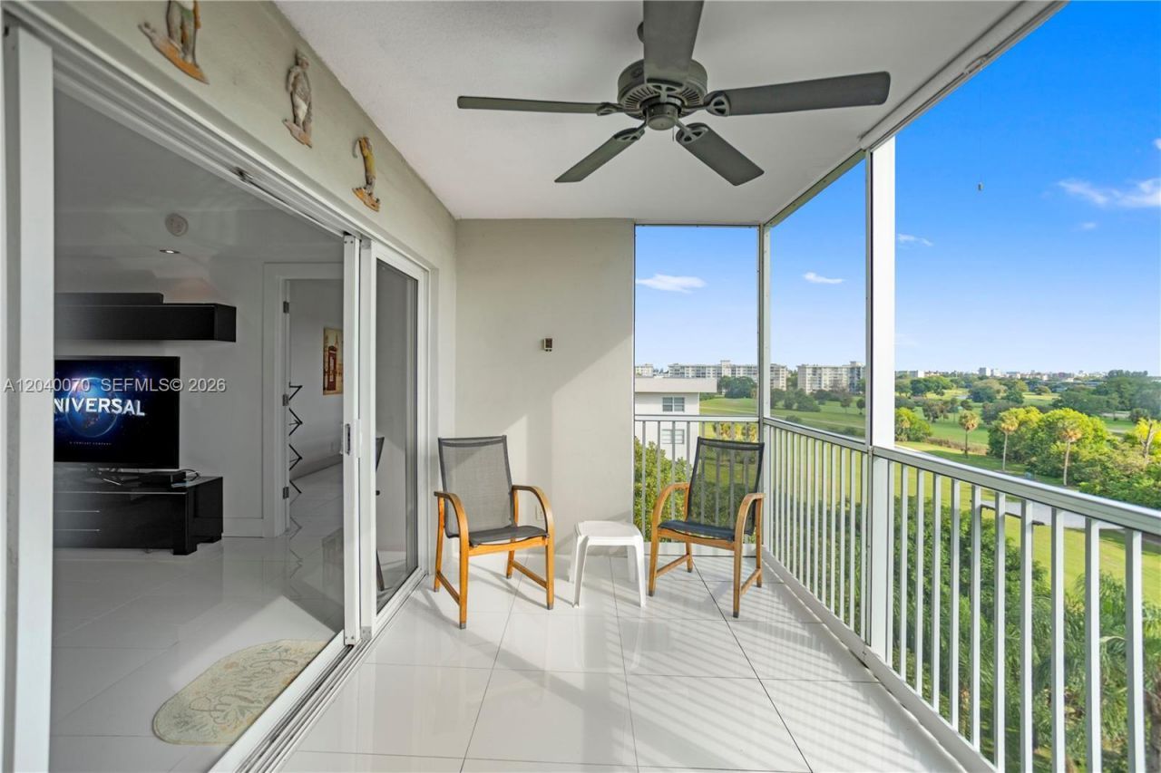 3050 N Palm Aire Dr , Unit 710, Pompano Beach, FL 33069 Photo