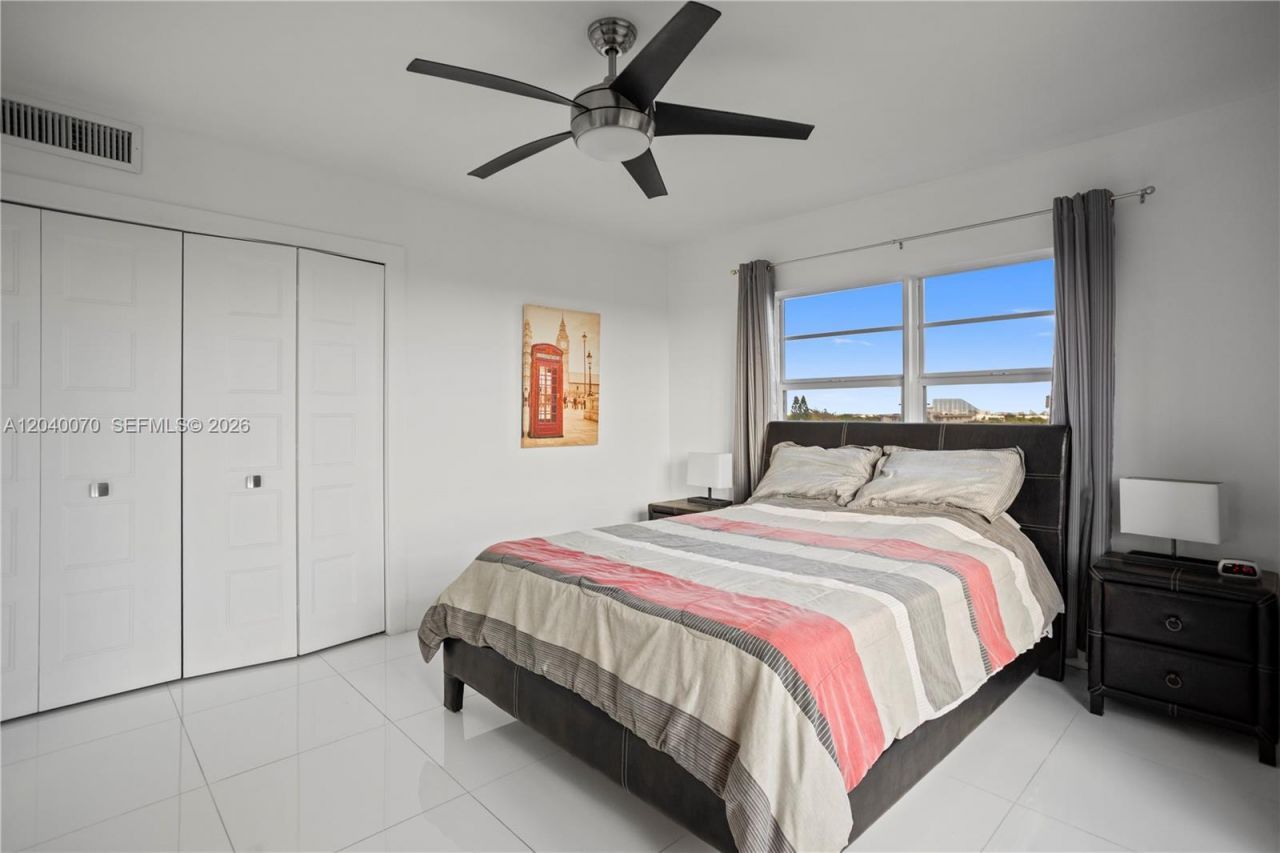 3050 N Palm Aire Dr , Unit 710, Pompano Beach, FL 33069 Photo