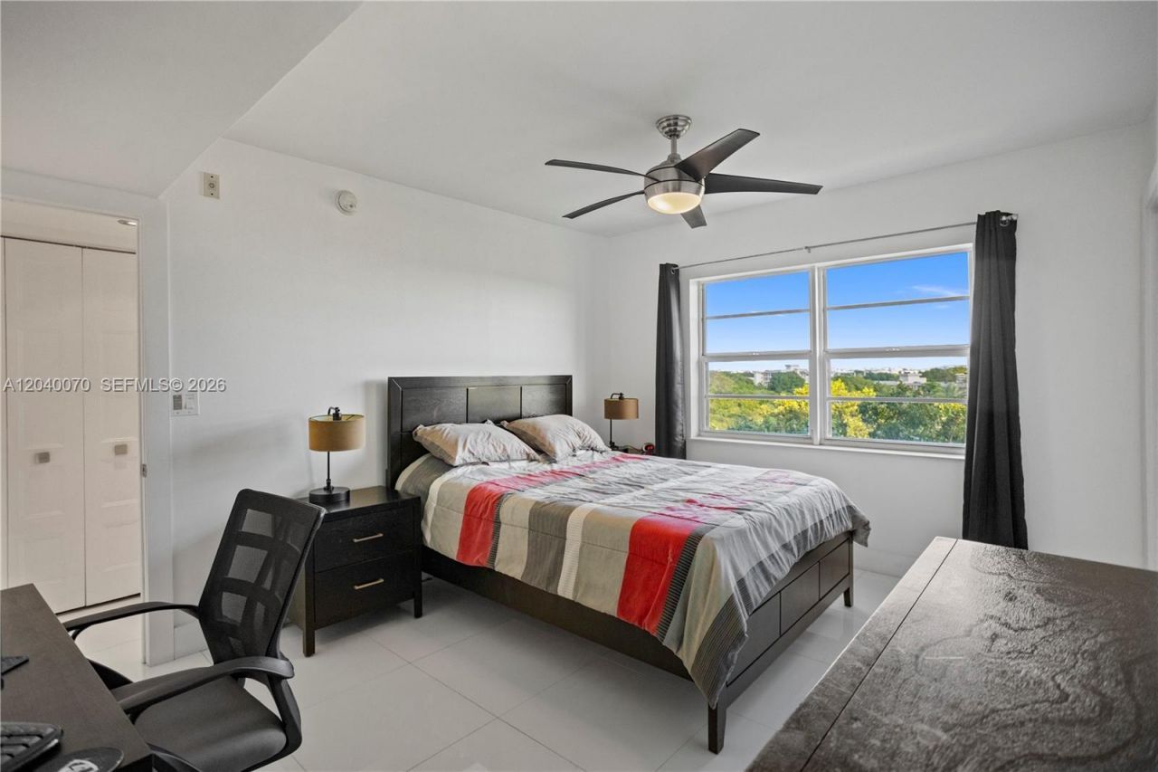 3050 N Palm Aire Dr , Unit 710, Pompano Beach, FL 33069 Photo