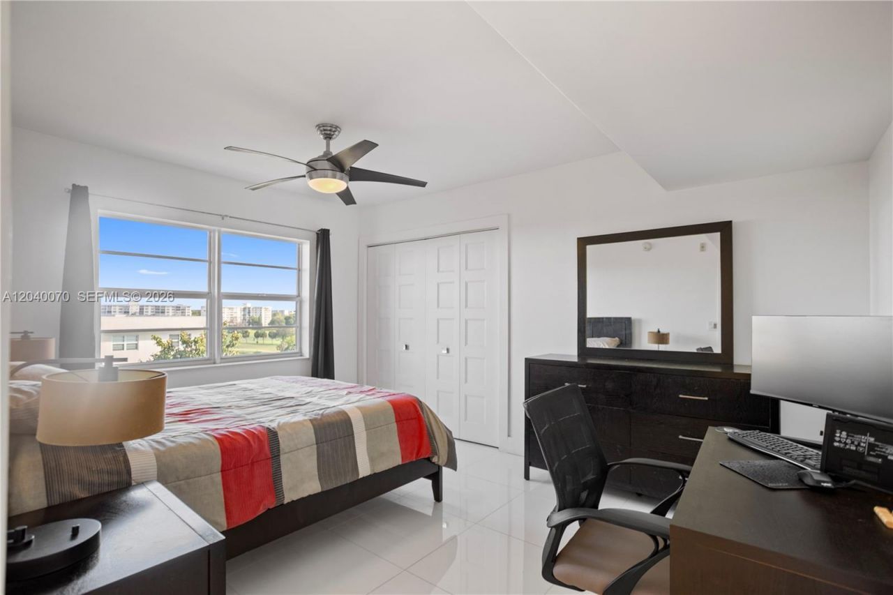 3050 N Palm Aire Dr , Unit 710, Pompano Beach, FL 33069 Photo