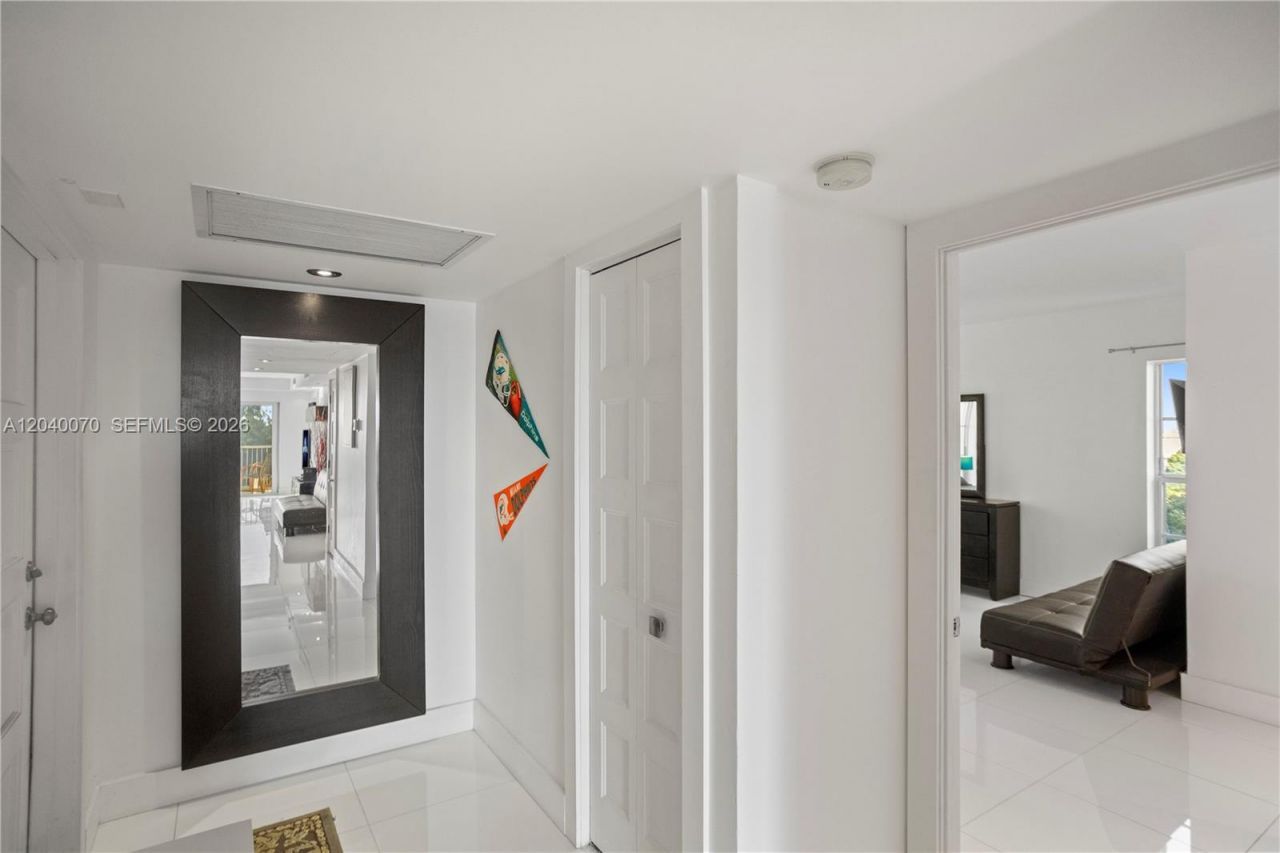 3050 N Palm Aire Dr , Unit 710, Pompano Beach, FL 33069 Photo
