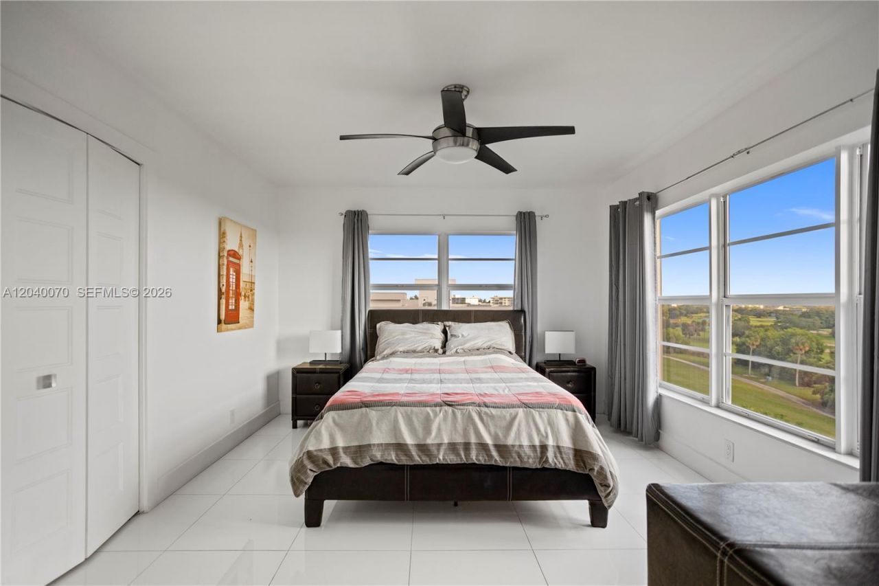 3050 N Palm Aire Dr , Unit 710, Pompano Beach, FL 33069 Photo