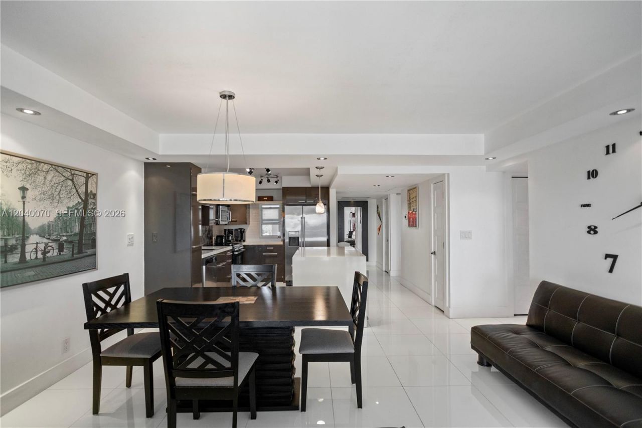 3050 N Palm Aire Dr , Unit 710, Pompano Beach, FL 33069 Photo