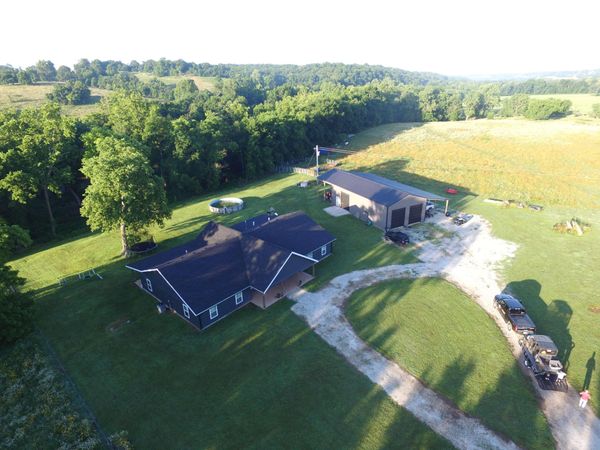 540 Reindeer Road , Neosho, MO 64850