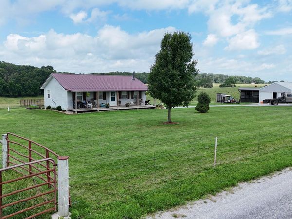 2395 Farm Road 1170 , Verona, MO 65769