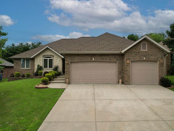 625 N Rockingham Avenue , Nixa, MO 65714