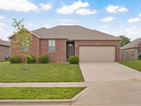1313 S Lorraine Avenue, Republic, MO 65738
