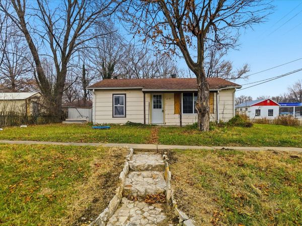 22587 Gentry Street , Weaubleau, MO 65774