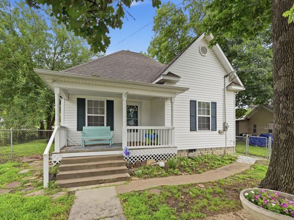 524 Walnut Street , Carthage, MO 64836
