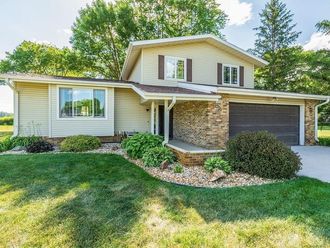 122 Pioneer Valley Dr Sergeant Bluff, IA 51054