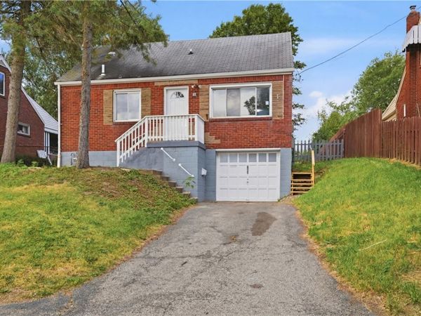 753 Edgewater Dr, West Mifflin, PA 15122