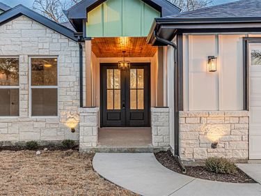 1818 Marfa Avenue, Dallas, TX 75216