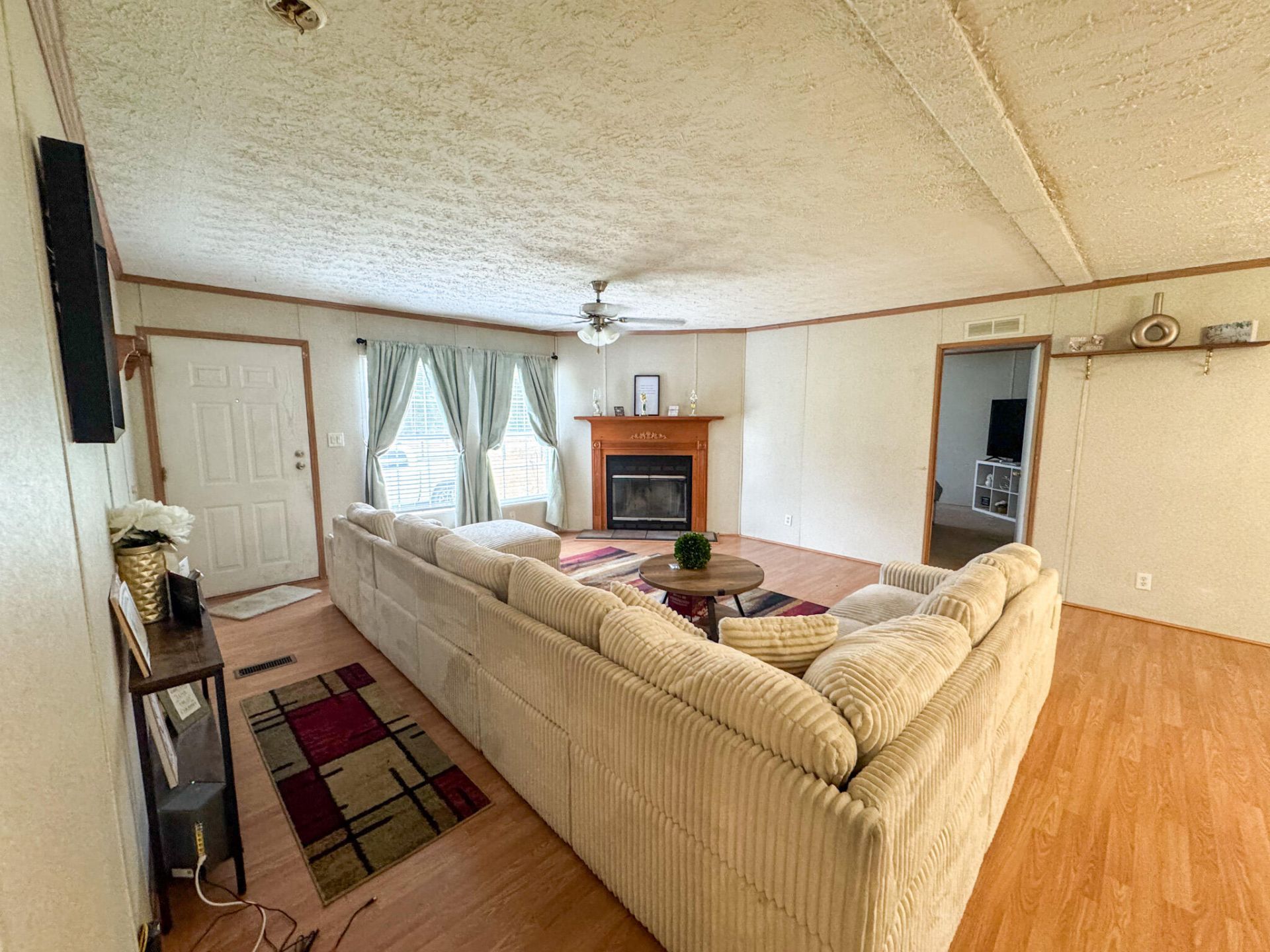 4474 Ruffin Road Photo 6