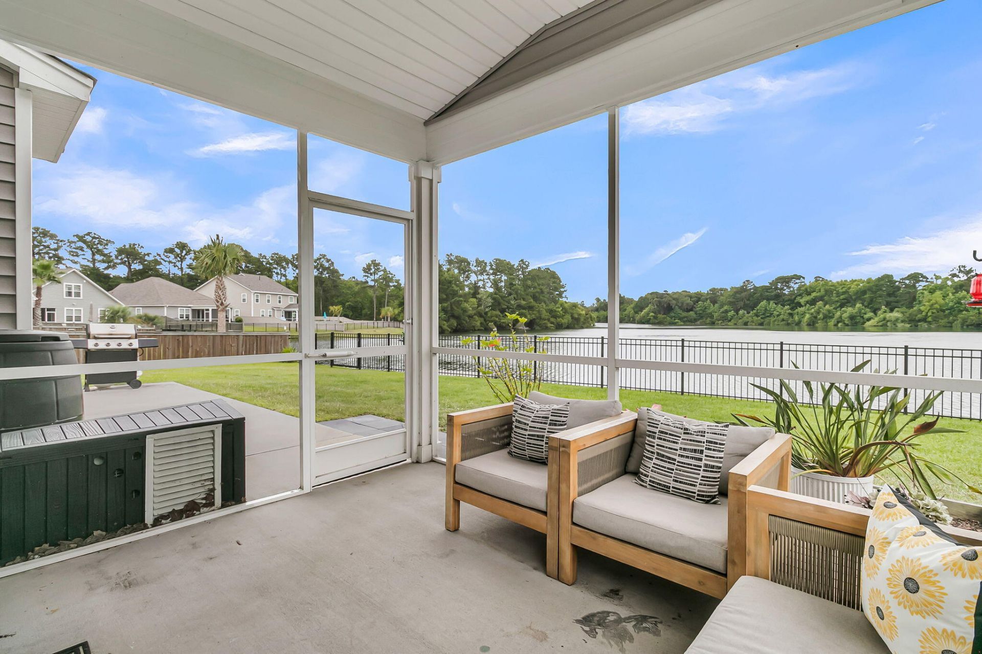 2721 Harmony Lake Drive Photo 20