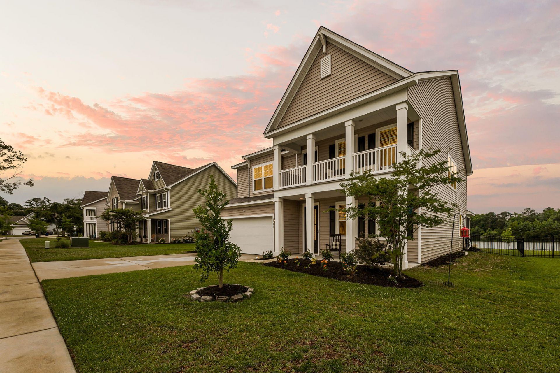 2721 Harmony Lake Drive Photo 4