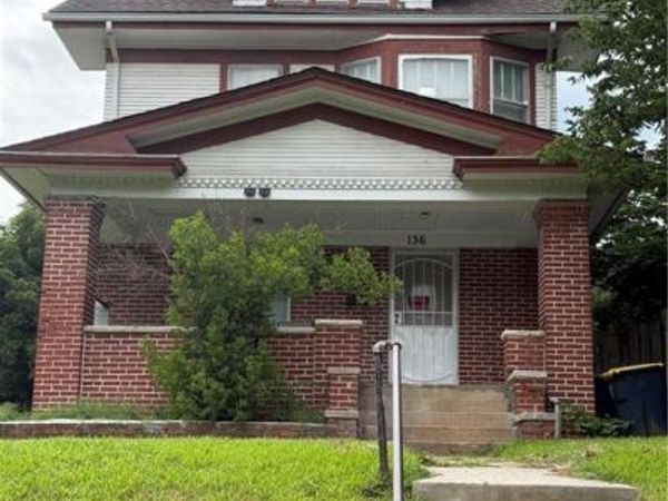 136 Spruce Avenue, Kansas City, MO 64123