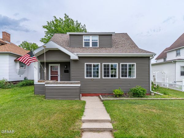 231 WASHINGTON Avenue, Crookston, MN 56716