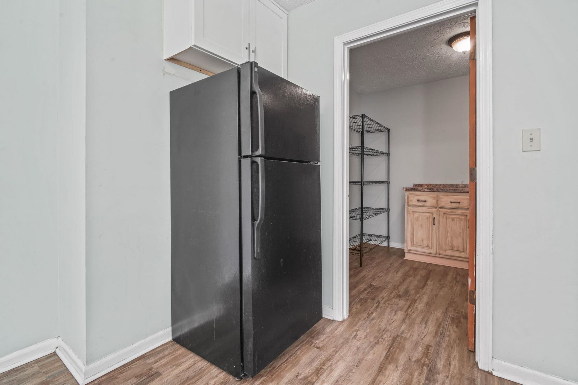 5039 Watergate Dr. Photo 10