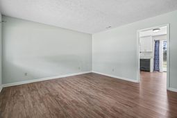 5039 Watergate Dr. photo 4