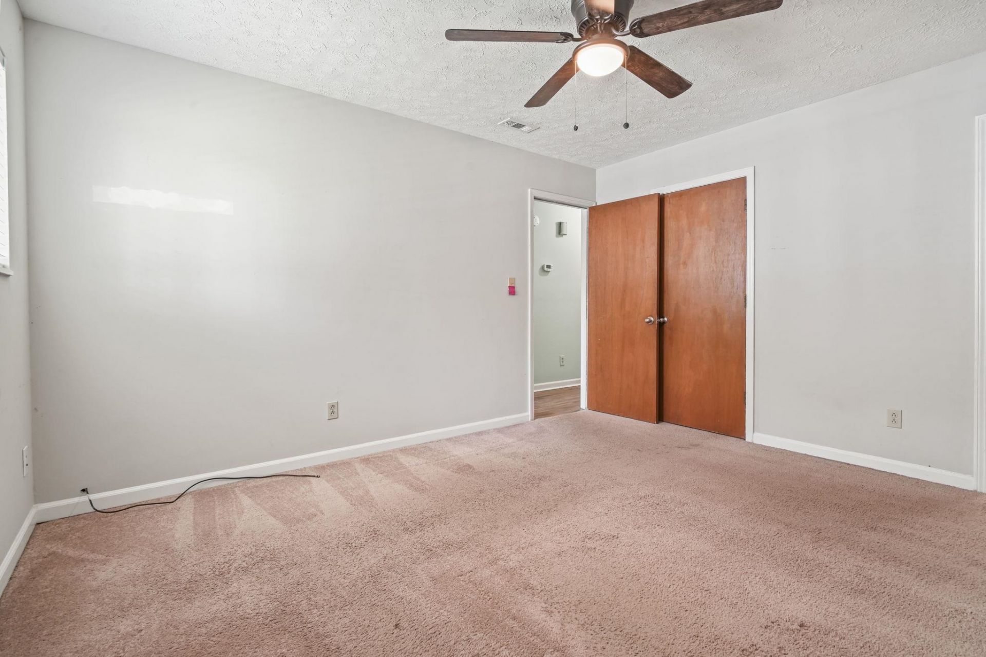 5039 Watergate Dr. Photo 21