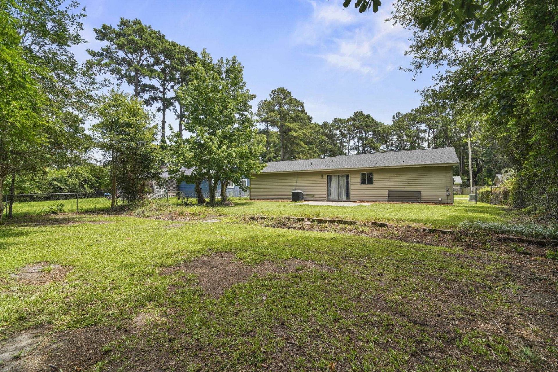 5039 Watergate Dr. Photo 31