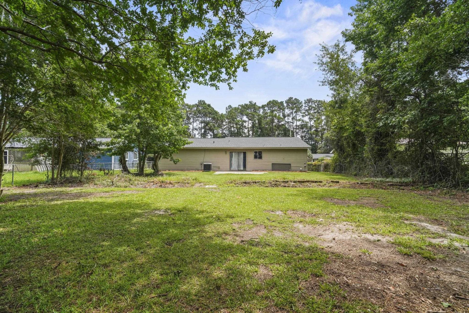 5039 Watergate Dr. Photo 32