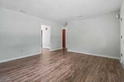 5039 Watergate Dr. photo 4
