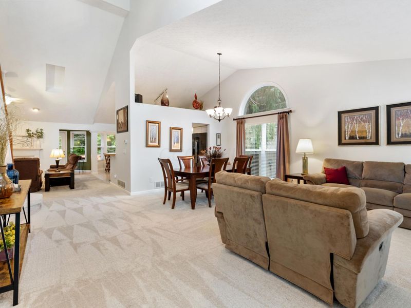 232 Kingsmeadow Lane, Blacklick, OH 43004 Photo 2
