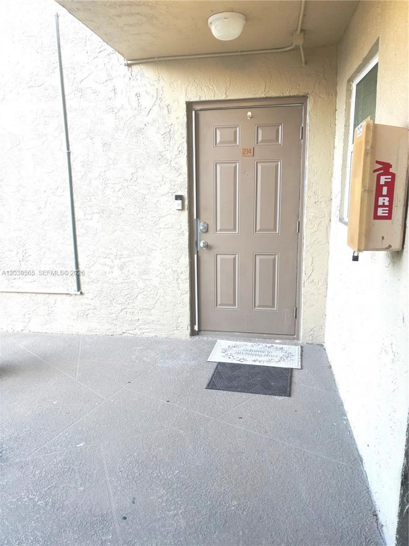 11101 Royal Palm Blvd, Unit 214, Coral Springs, FL 33065 Photo